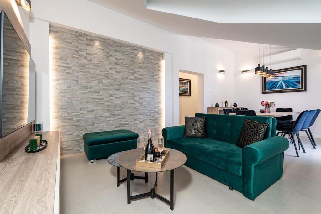 Friends & Family Apartman