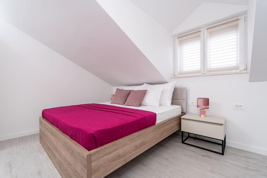Apartman Friends & Family
