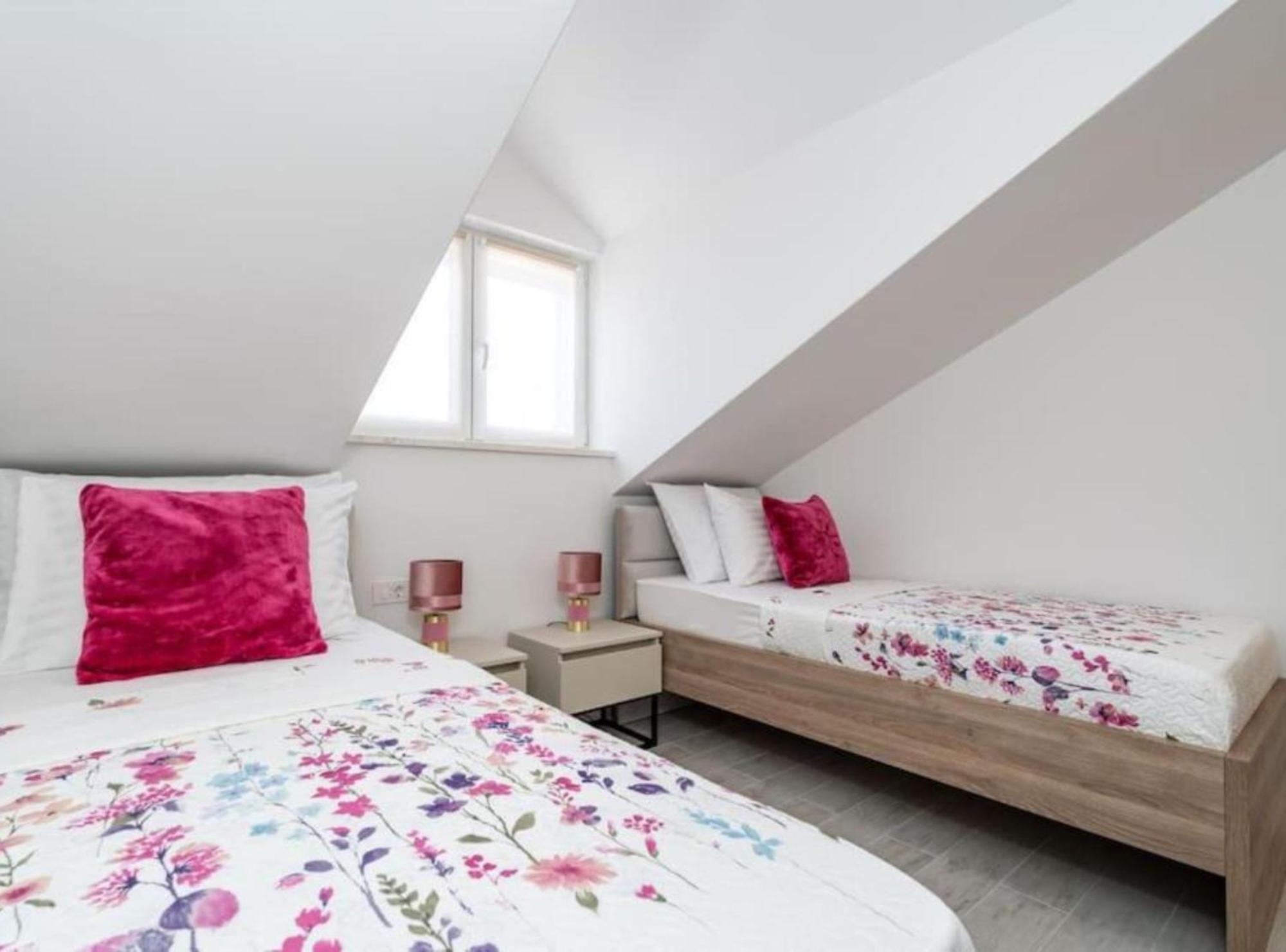 Friends & Family Apartman